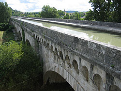 Pont canal (Aqueduc)en arrivant sur Agen