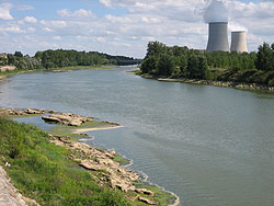 La Garonne et la centrale nucléaire de Golfech
