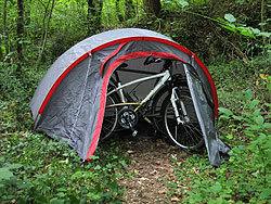 Les vélos sous la tente