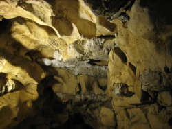 Grottes de Thouzon - calcaire et silex